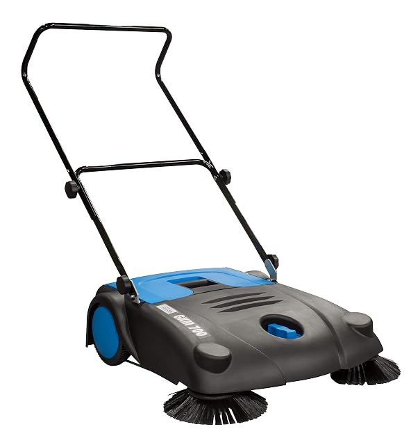 Güde GKM 700 manual push sweeper with 700 mm sweeping width, product photograph